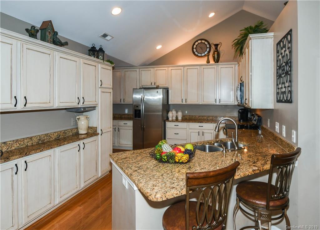 760 Ledgestone Court Tega Cay, SC 29708 - Photo 7 of 31
