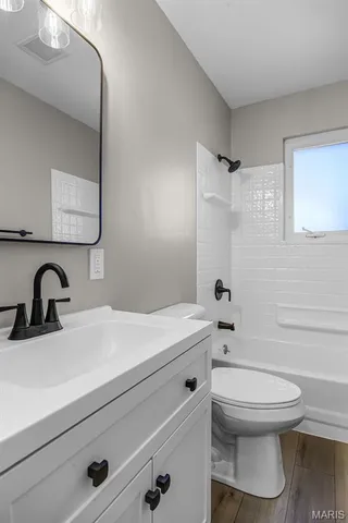 $198,900 | 733 Mediterranean Drive, Florissant, MO 63031