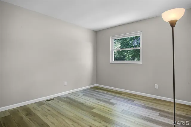 $198,900 | 733 Mediterranean Drive, Florissant, MO 63031