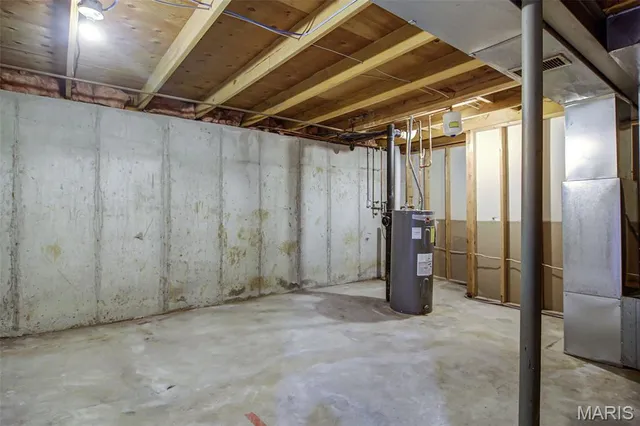 $198,900 | 733 Mediterranean Drive, Florissant, MO 63031