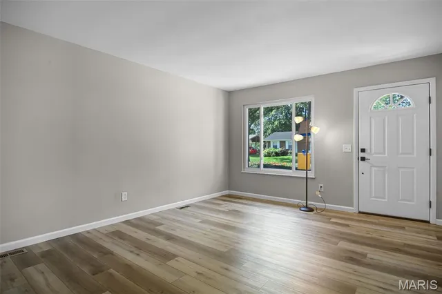 $198,900 | 733 Mediterranean Drive, Florissant, MO 63031
