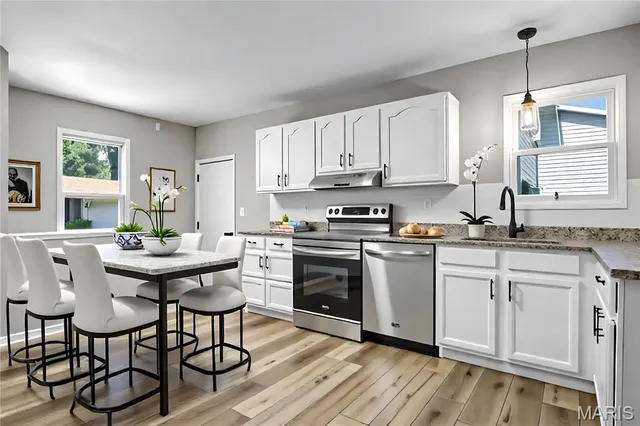 $198,900 | 733 Mediterranean Drive, Florissant, MO 63031