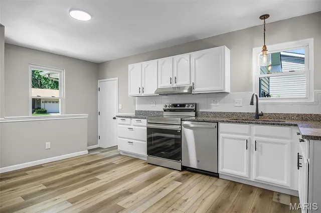 $198,900 | 733 Mediterranean Drive, Florissant, MO 63031