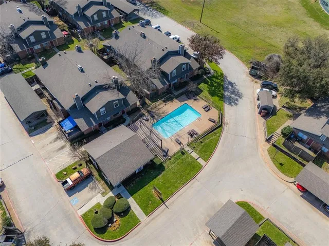 $150,000 | 1122 Millview Drive, Unit 2702, Arlington, TX 76012