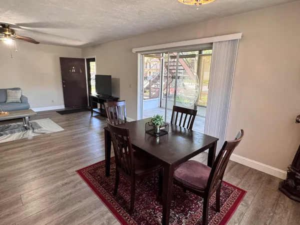 $189,900 | 3124 Highway 441, Unit J1, Okeechobee, FL 34974