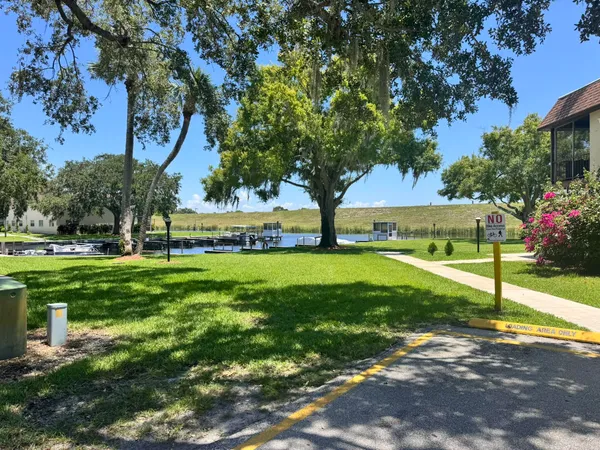 $189,900 | 3124 Highway 441, Unit J1, Okeechobee, FL 34974