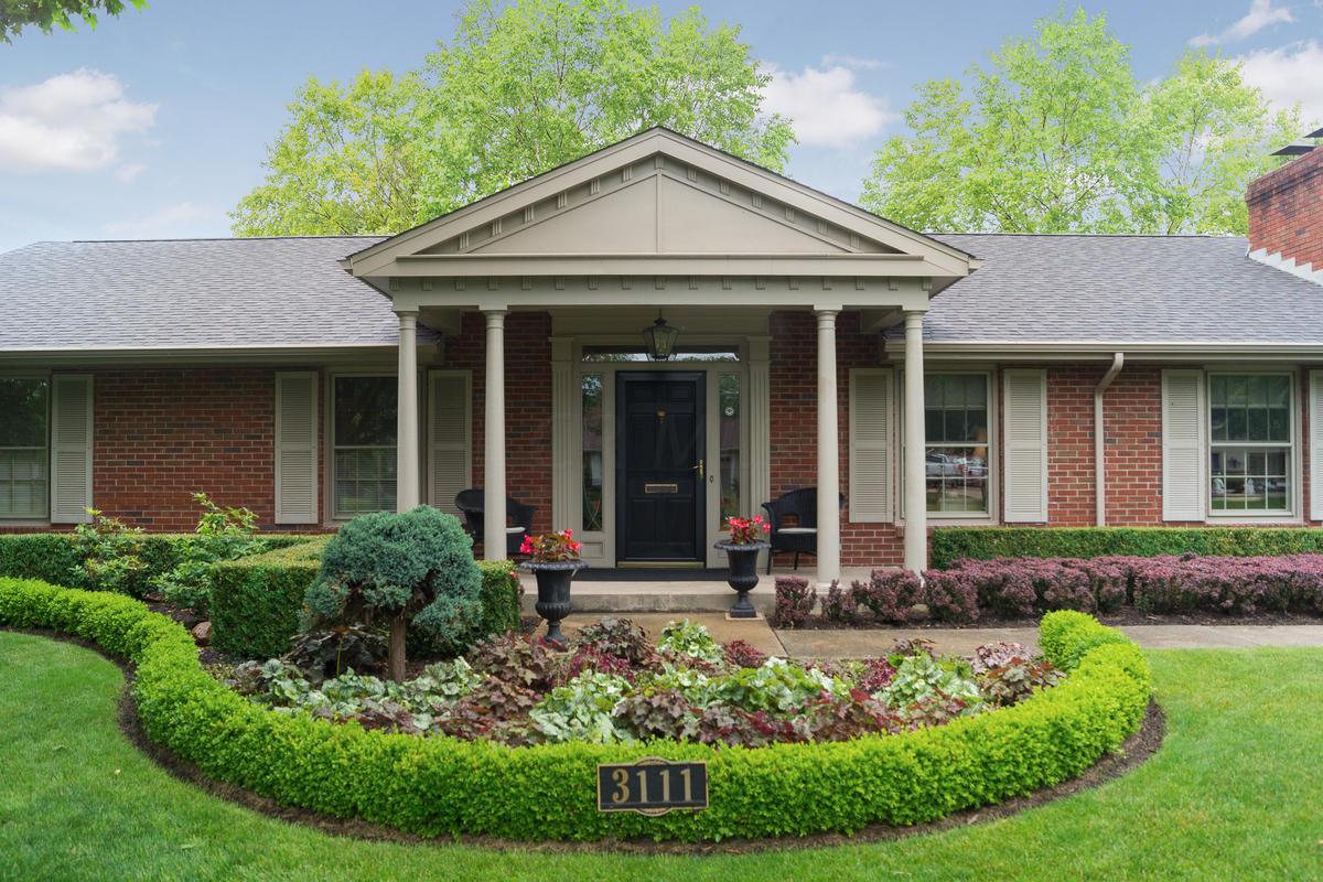 3111 Bembridge Road Columbus, OH 43221 - Photo 2 of 32 Gallery Image 2