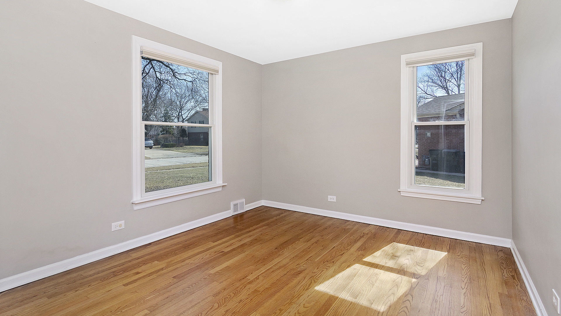 352 Gatesby Road Riverside, IL 60546 - Photo 15 of 18 a view of an empty room with a window