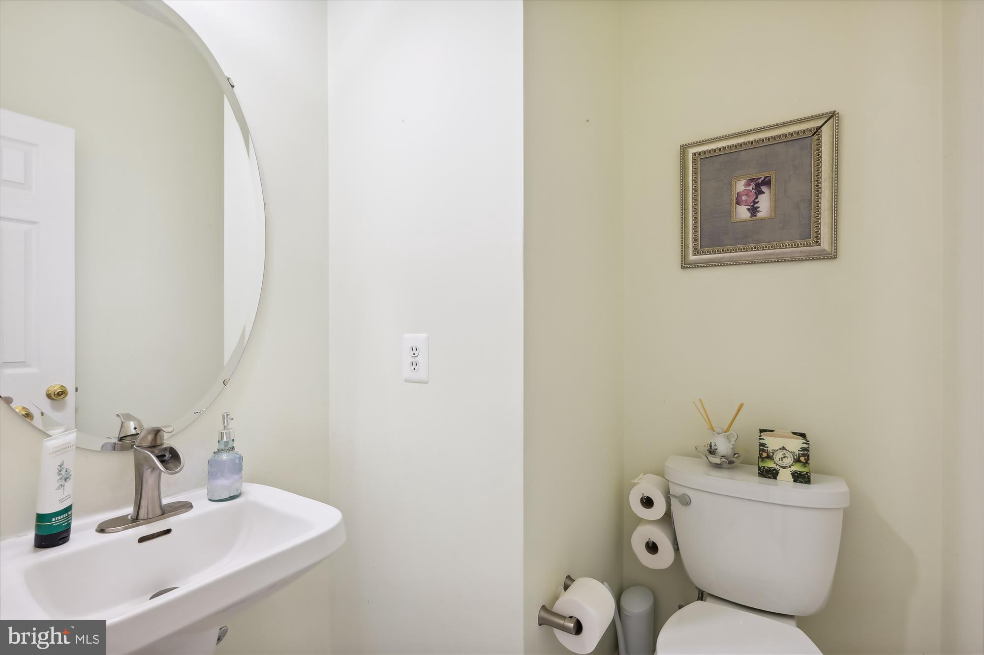 13342 Old Fort Road Fort Washington, MD 20744 - Photo 14 of 33 Main Floor Half Bath