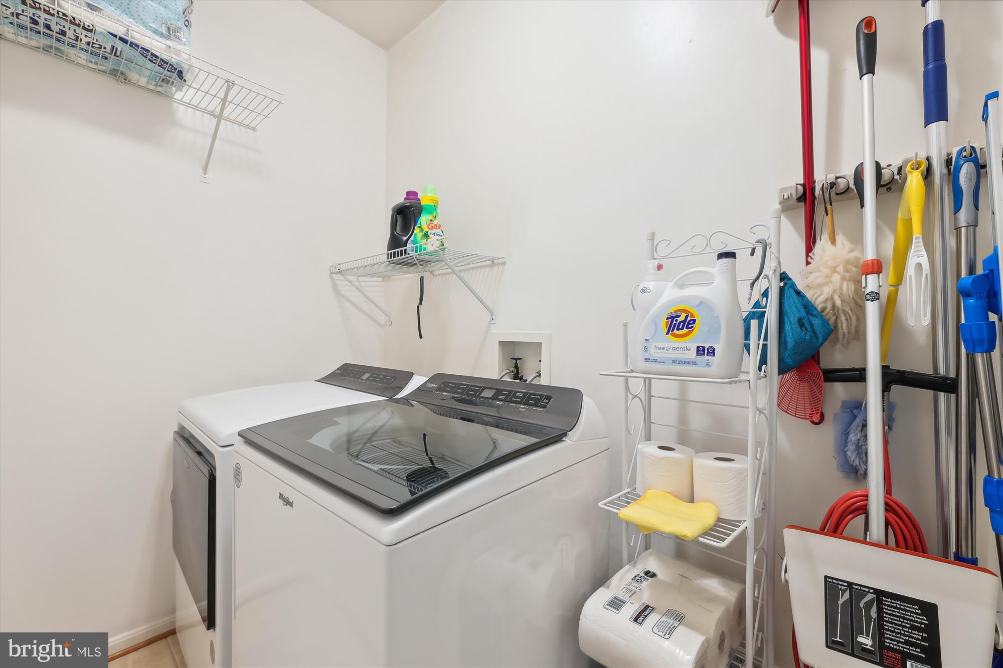 13342 Old Fort Road Fort Washington, MD 20744 - Photo 15 of 33 Main Floor Laundry