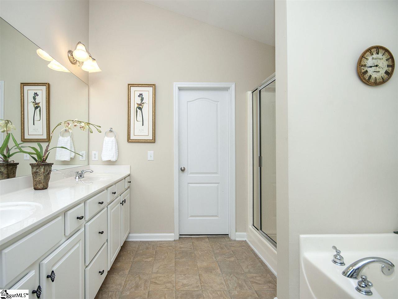 209 Red Orchid Road Simpsonville, SC 29681 - Photo 19 of 36 Gallery Image 19