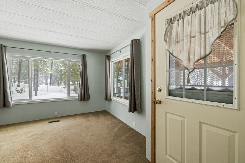 11374 Red Wing Loop Keno, OR 97627 - Photo 11 of 37 11347RedWingLp.-10