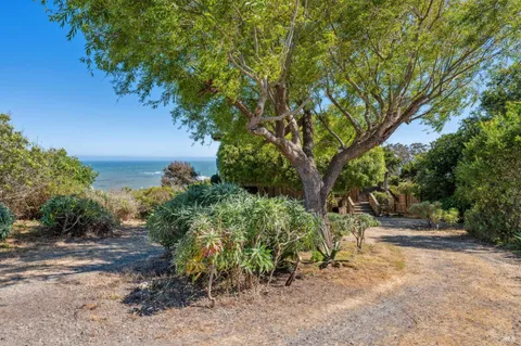 $2,350,000 | 272 Ocean Parkway, Bolinas, CA 94924