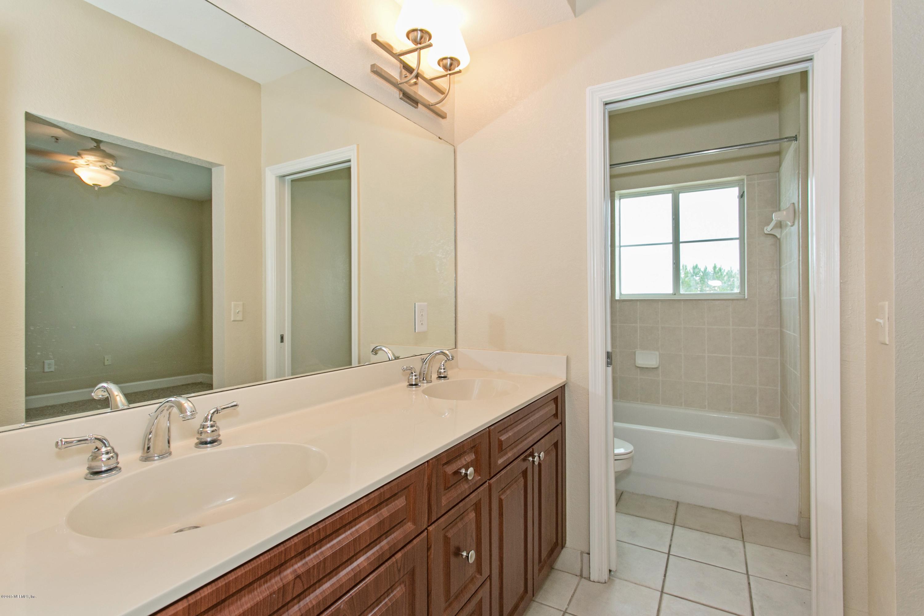 9745 Touchton Road, Unit 1429 Jacksonville, FL 32246 - Photo 13 of 26 013_Bathroom 1