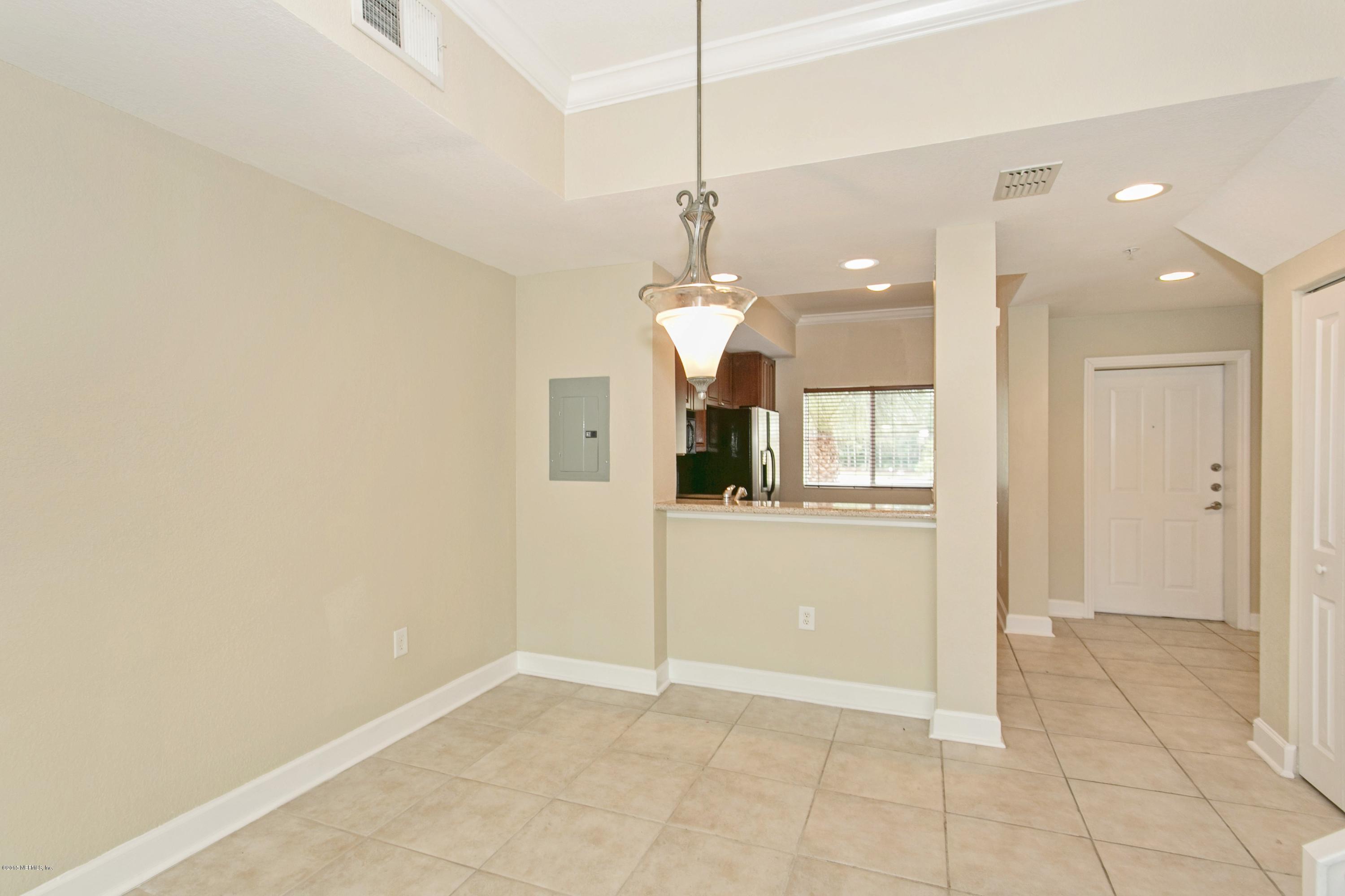 9745 Touchton Road, Unit 1429 Jacksonville, FL 32246 - Photo 5 of 26 005_Dining Area
