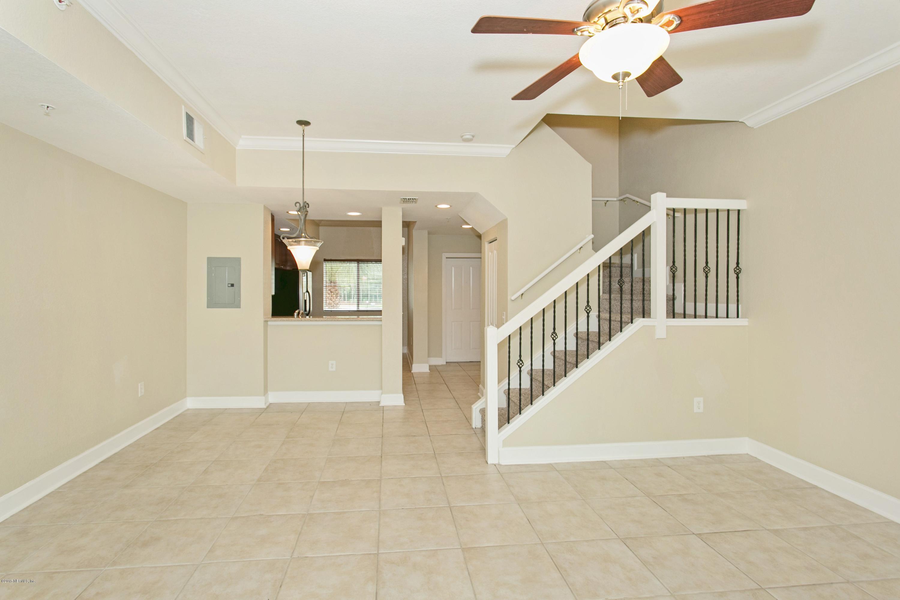 9745 Touchton Road, Unit 1429 Jacksonville, FL 32246 - Photo 8 of 26 008_Living Area