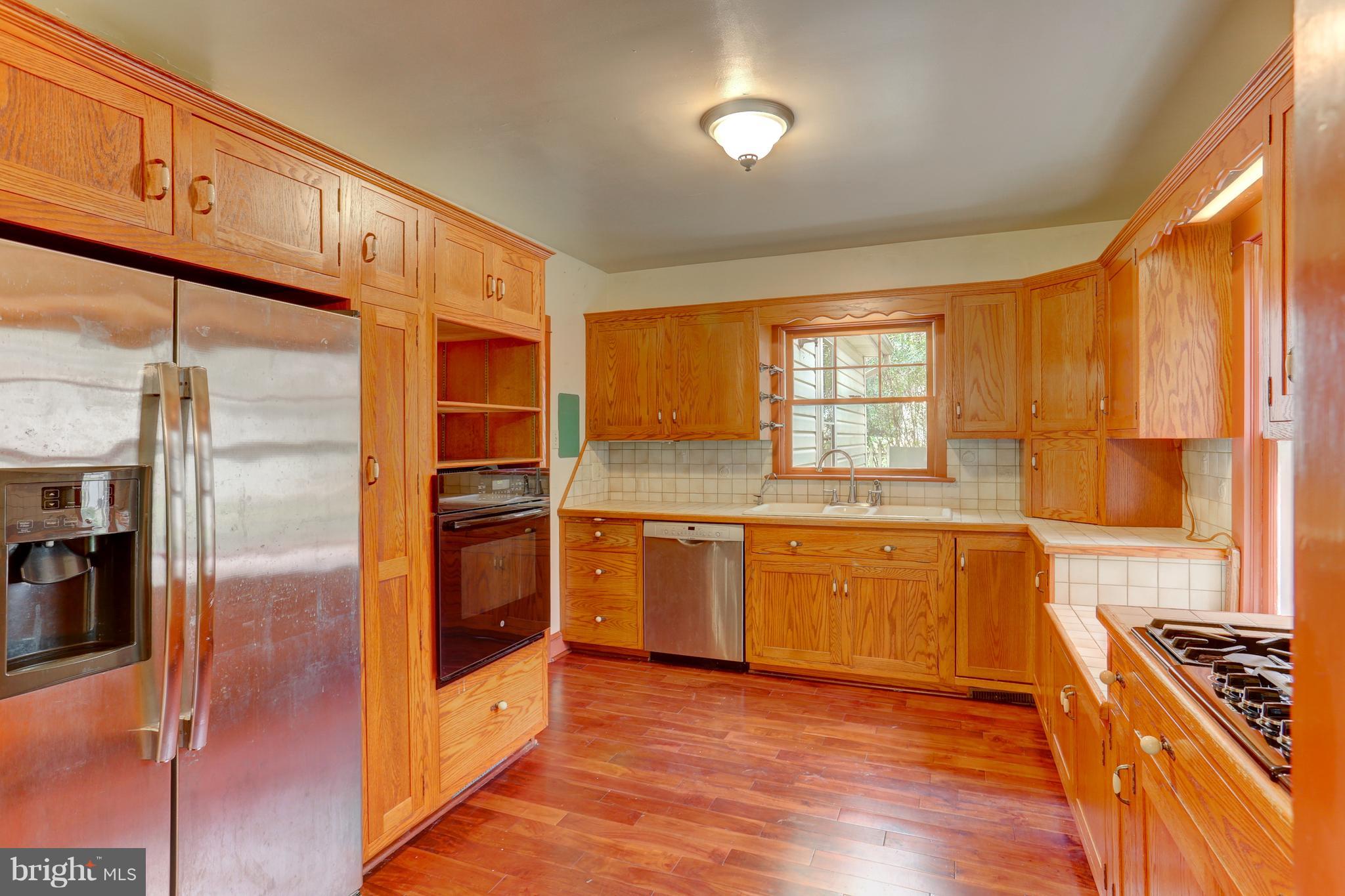 240 School House Road Lancaster, PA 17603 - Photo 12 of 38 Kitchen with Hardwood Floors