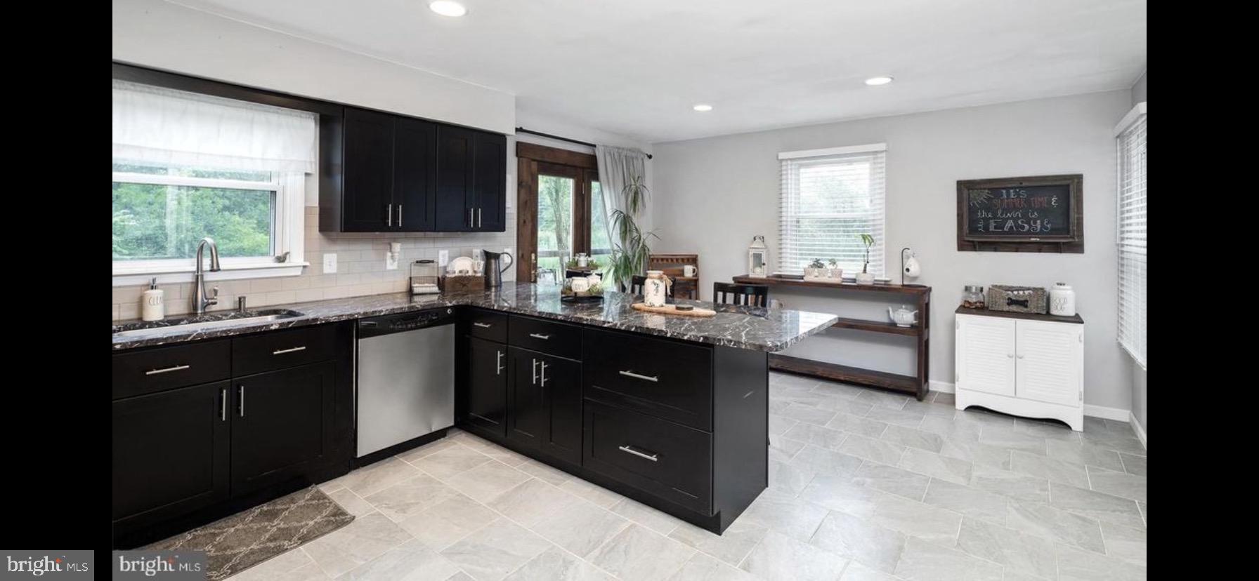 350 Croshaw Road Wrightstown, NJ 08562 - Photo 9 of 11