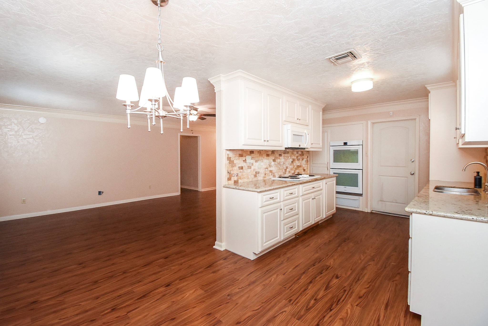 2014 Jones Street Rosenberg, TX 77471 - Photo 9 of 33