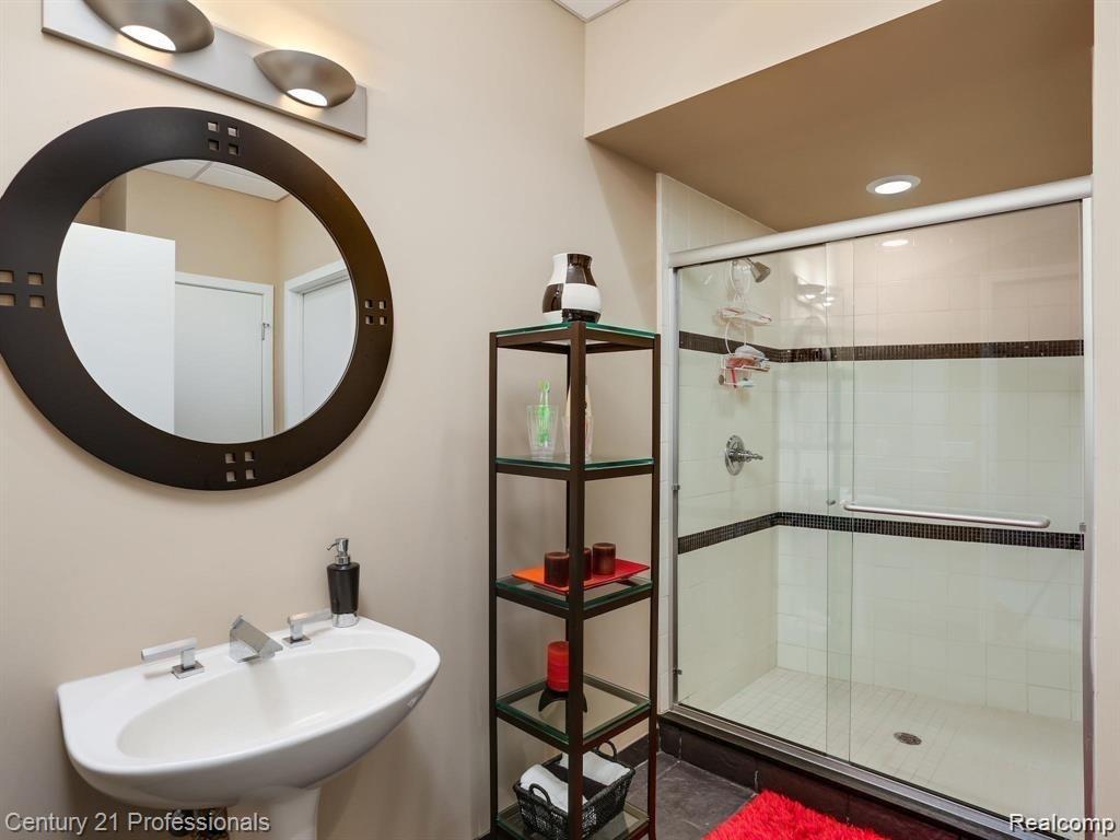 1853 Rochester Road Leonard, MI 48367 - Photo 61 of 63 roc61.jpg