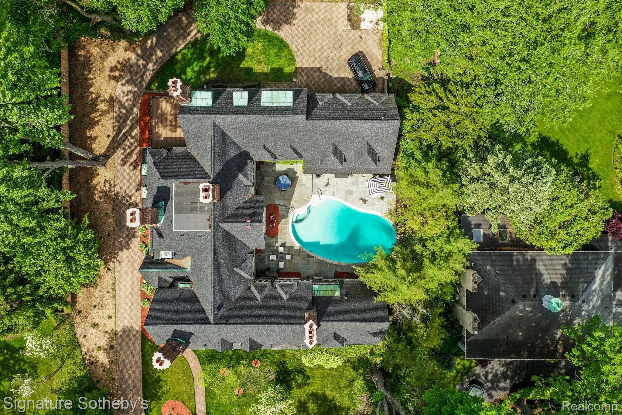 110 Cloverly Road Grosse Pointe, MI 48236 - Photo 2 of 58 110+Cloverly+Rd+Grosse+Pointe+Farms-1.jpg