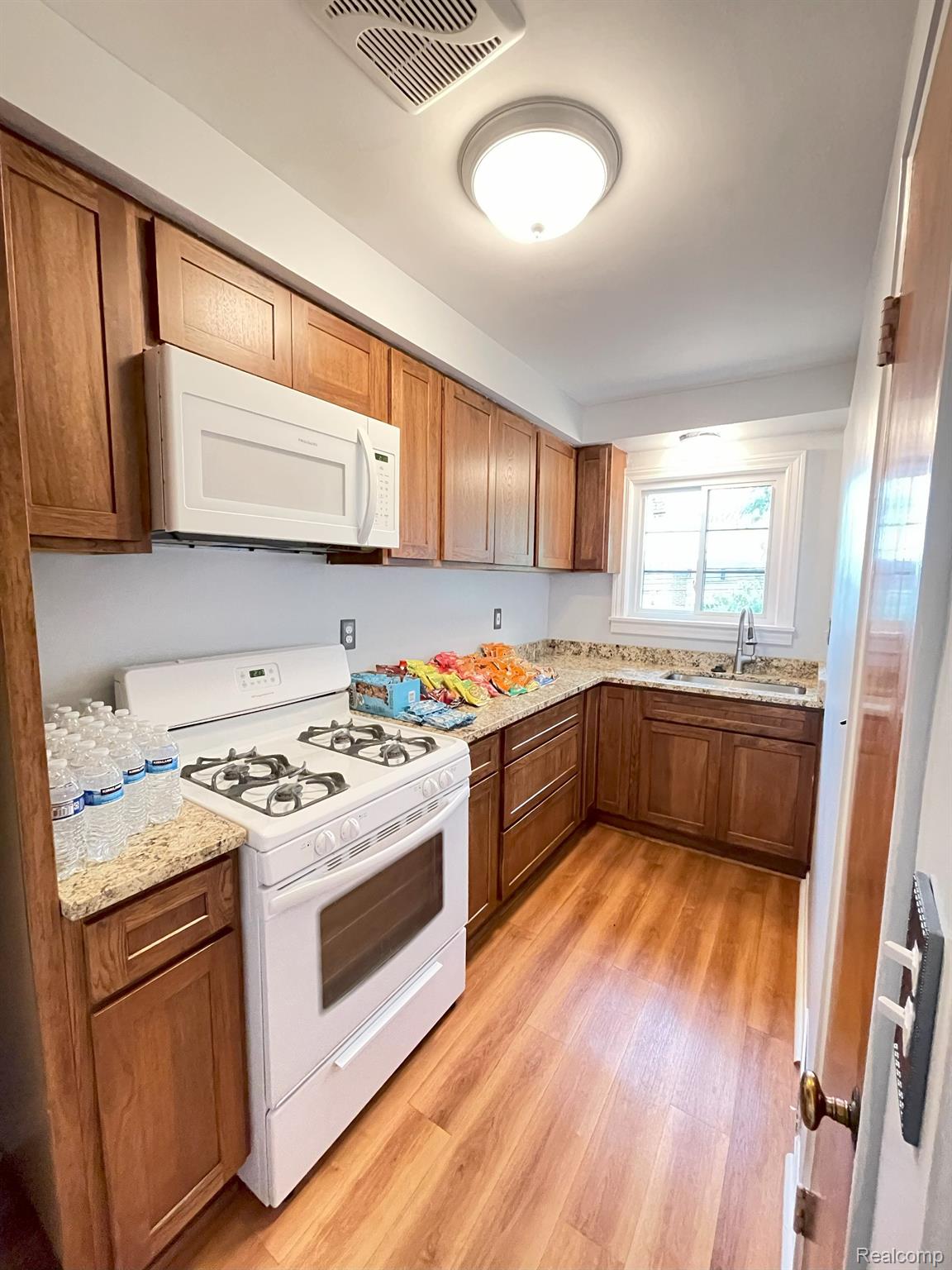 1441 South Telegraph Road, Unit 9 Dearborn, MI 48124 - Photo 11 of 43 Gallery Image 11