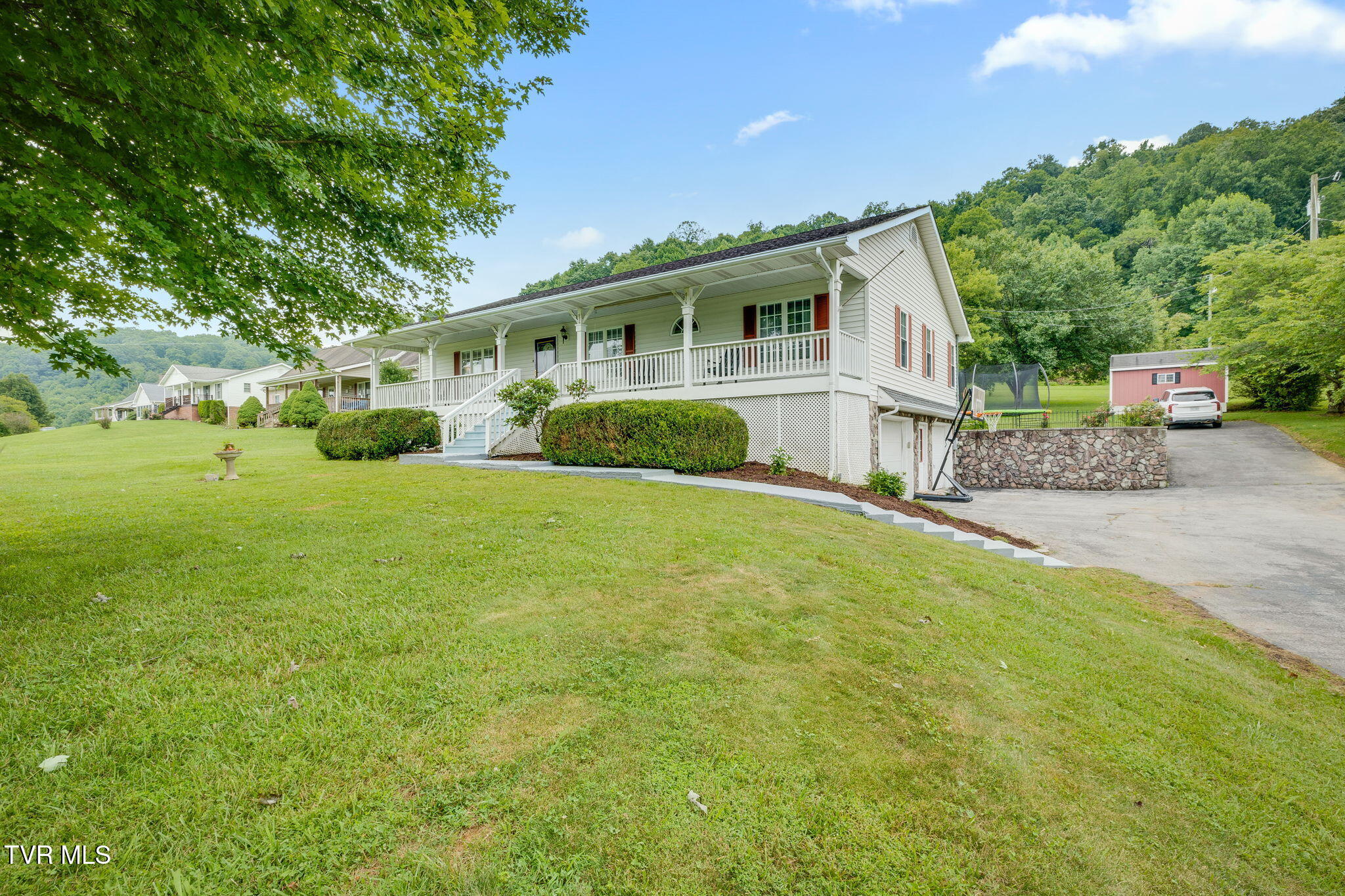 5394 Dishner Valley Road Bristol, VA 24202 - Photo 1 of 41 1