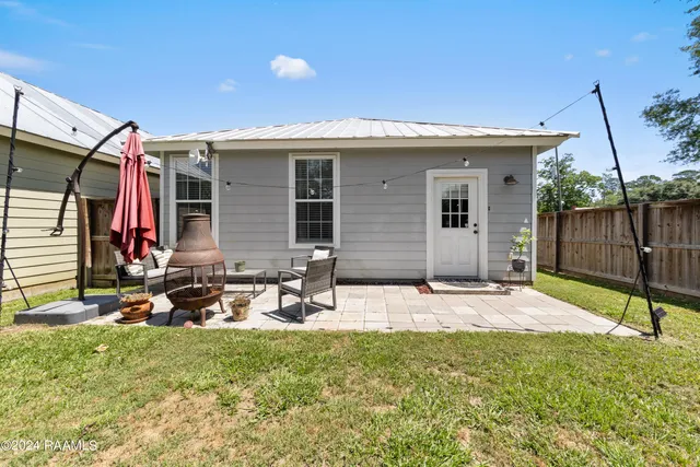 $189,000 | 236 Chatrian Street, Grand Coteau, LA 70584