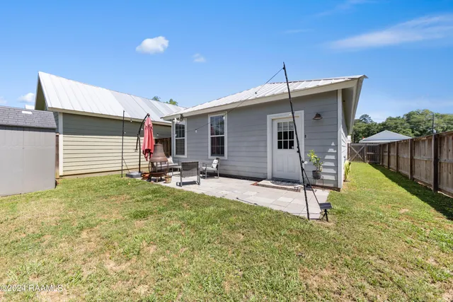 $189,000 | 236 Chatrian Street, Grand Coteau, LA 70584