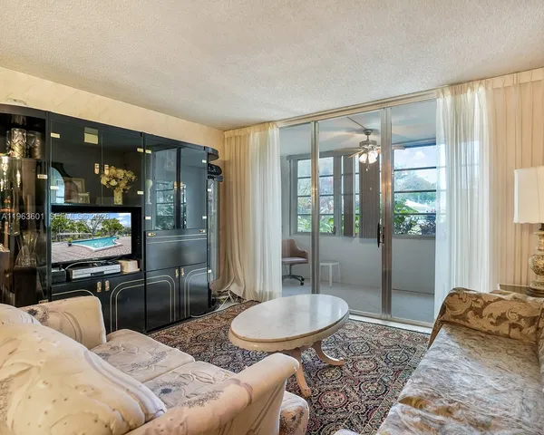 $95,000 | 2900 Northwest 48th Terrace, Unit 117, Lauderdale Lakes, FL 33313