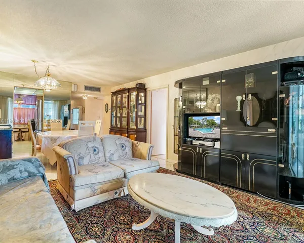 $95,000 | 2900 Northwest 48th Terrace, Unit 117, Lauderdale Lakes, FL 33313