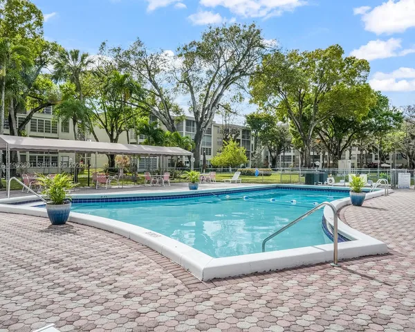 $95,000 | 2900 Northwest 48th Terrace, Unit 117, Lauderdale Lakes, FL 33313