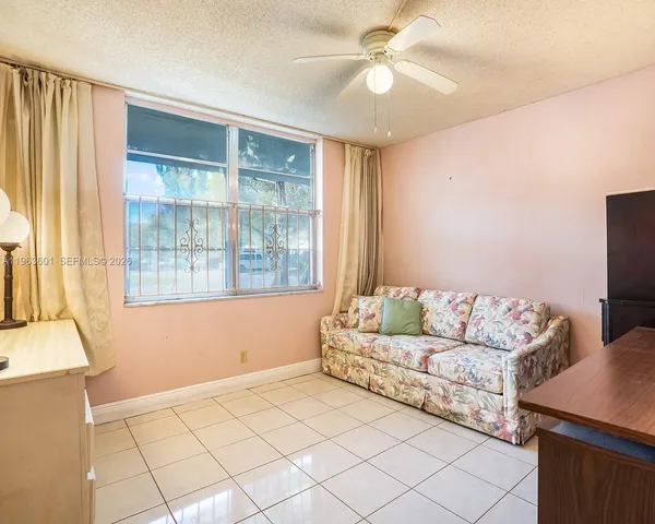 $95,000 | 2900 Northwest 48th Terrace, Unit 117, Lauderdale Lakes, FL 33313