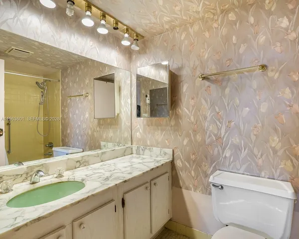 $95,000 | 2900 Northwest 48th Terrace, Unit 117, Lauderdale Lakes, FL 33313