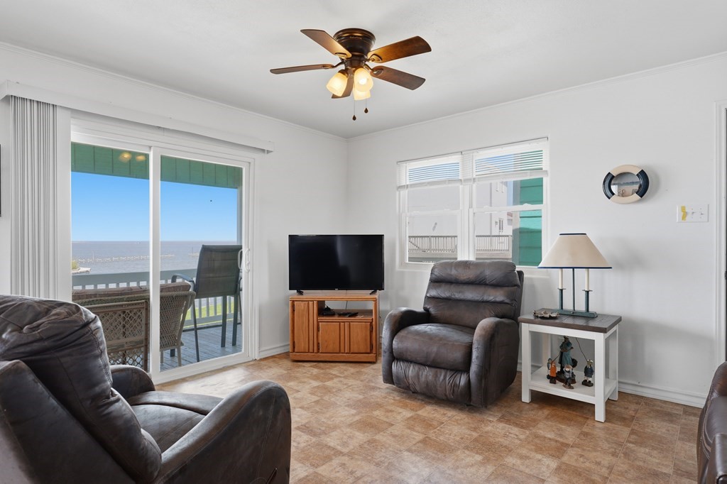 554 Copano Cove Road Rockport, TX 78382 - Photo 24 of 40