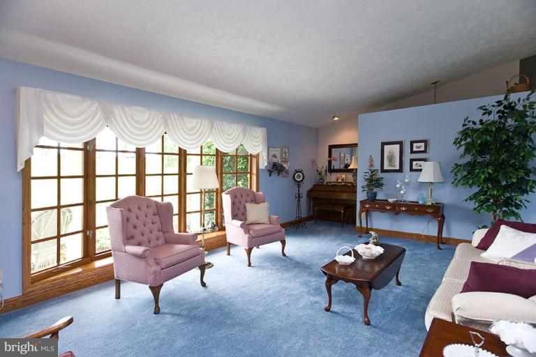 31 Karst Valley Road Front Royal, VA 22630 - Photo 23 of 30 Living Room