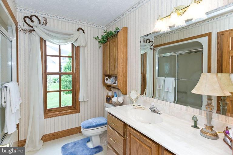 31 Karst Valley Road Front Royal, VA 22630 - Photo 29 of 30 Main level guest bath