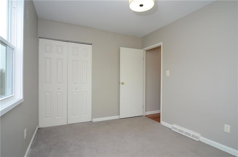 108 NORTH Branch Center Monaca, PA 15061 - Photo 14 of 22 Gallery Image 14