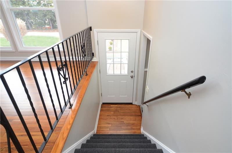 108 NORTH Branch Center Monaca, PA 15061 - Photo 3 of 22 Gallery Image 3