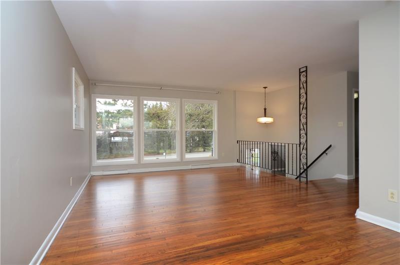 108 NORTH Branch Center Monaca, PA 15061 - Photo 4 of 22 Gallery Image 4