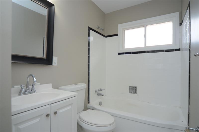 108 NORTH Branch Center Monaca, PA 15061 - Photo 9 of 22 Gallery Image 9