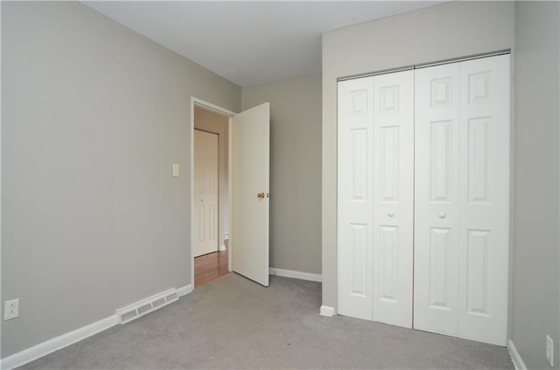108 NORTH Branch Center Monaca, PA 15061 - Photo 10 of 22 Gallery Image 10