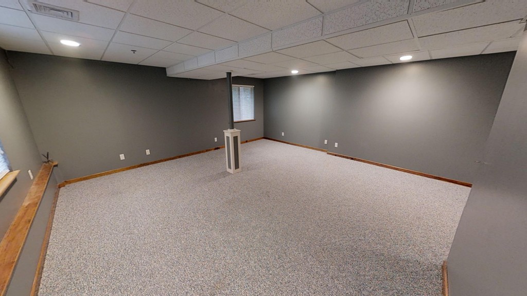33 Ridgewood Drive, Unit 33 Atkinson, NH 03811 - Photo 14 of 19 a view of an empty room