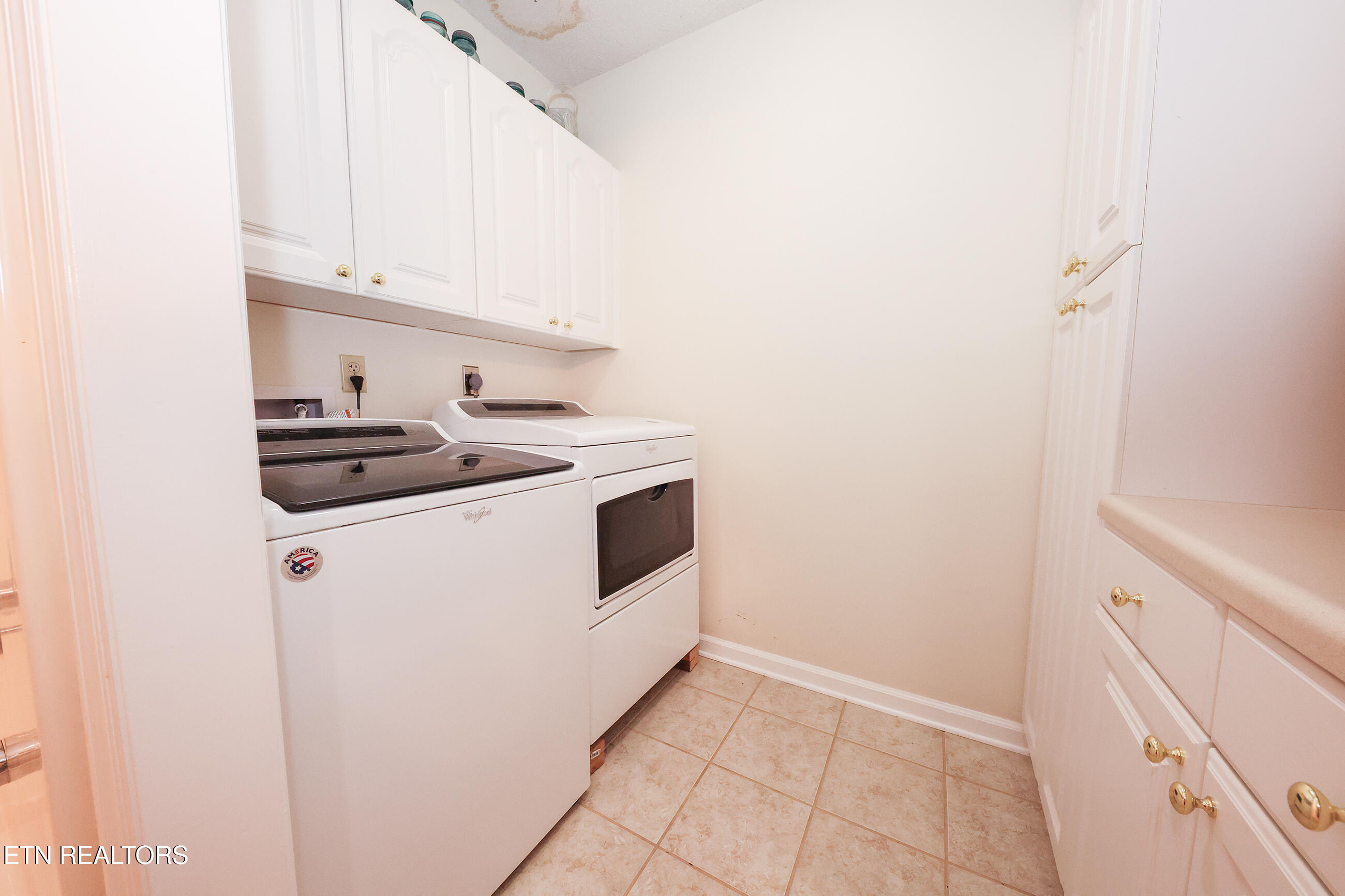 105 Claymore Lane Oak Ridge, TN 37830 - Photo 49 of 55 laundry 1