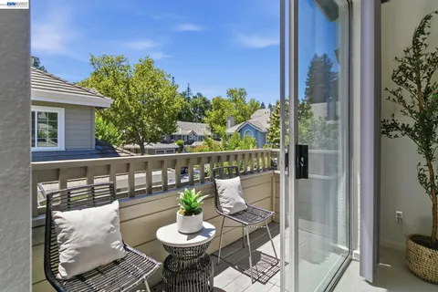 $925,000 | 57 Danville Oak Place, Danville, CA 94526
