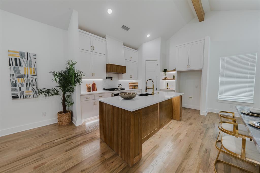 9842 Webb Chapel Road Dallas, TX 75220 - Photo 8 of 23 Gallery Image 8