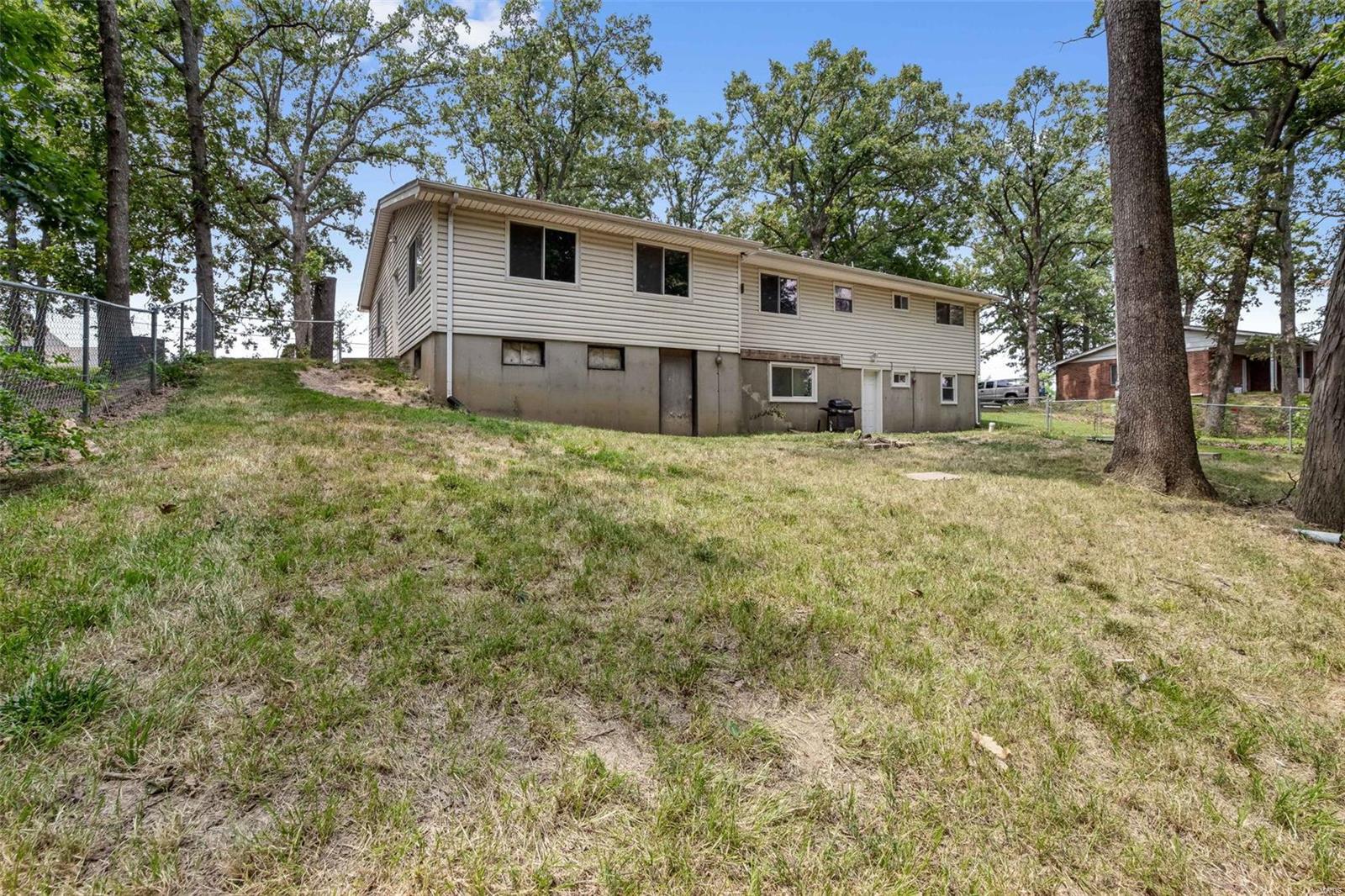 922 Old Bryan Road O'Fallon, MO 63366 - Photo 6 of 24 Gallery Image 6