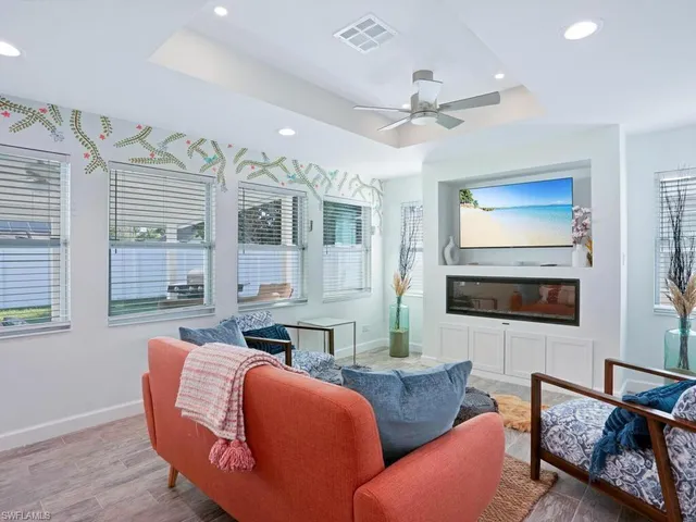 $4,750 | 784 11th Street North, Naples, FL 34102