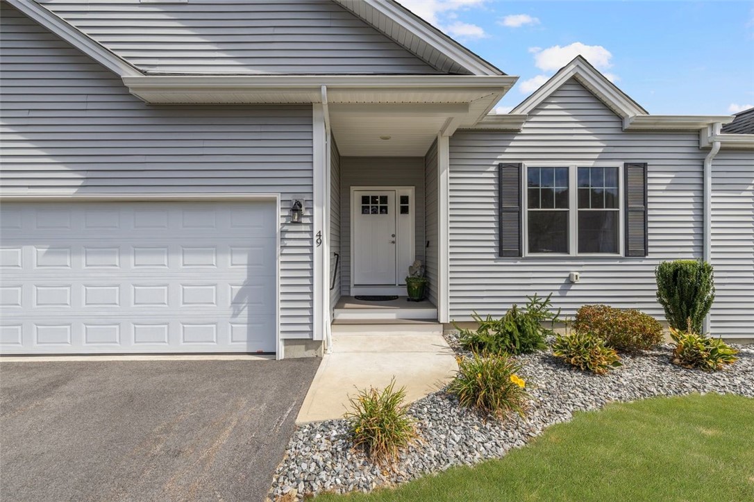 107 Old River Road, Unit 49 Lincoln, RI 02865 - Photo 3 of 46 Gallery Image 3