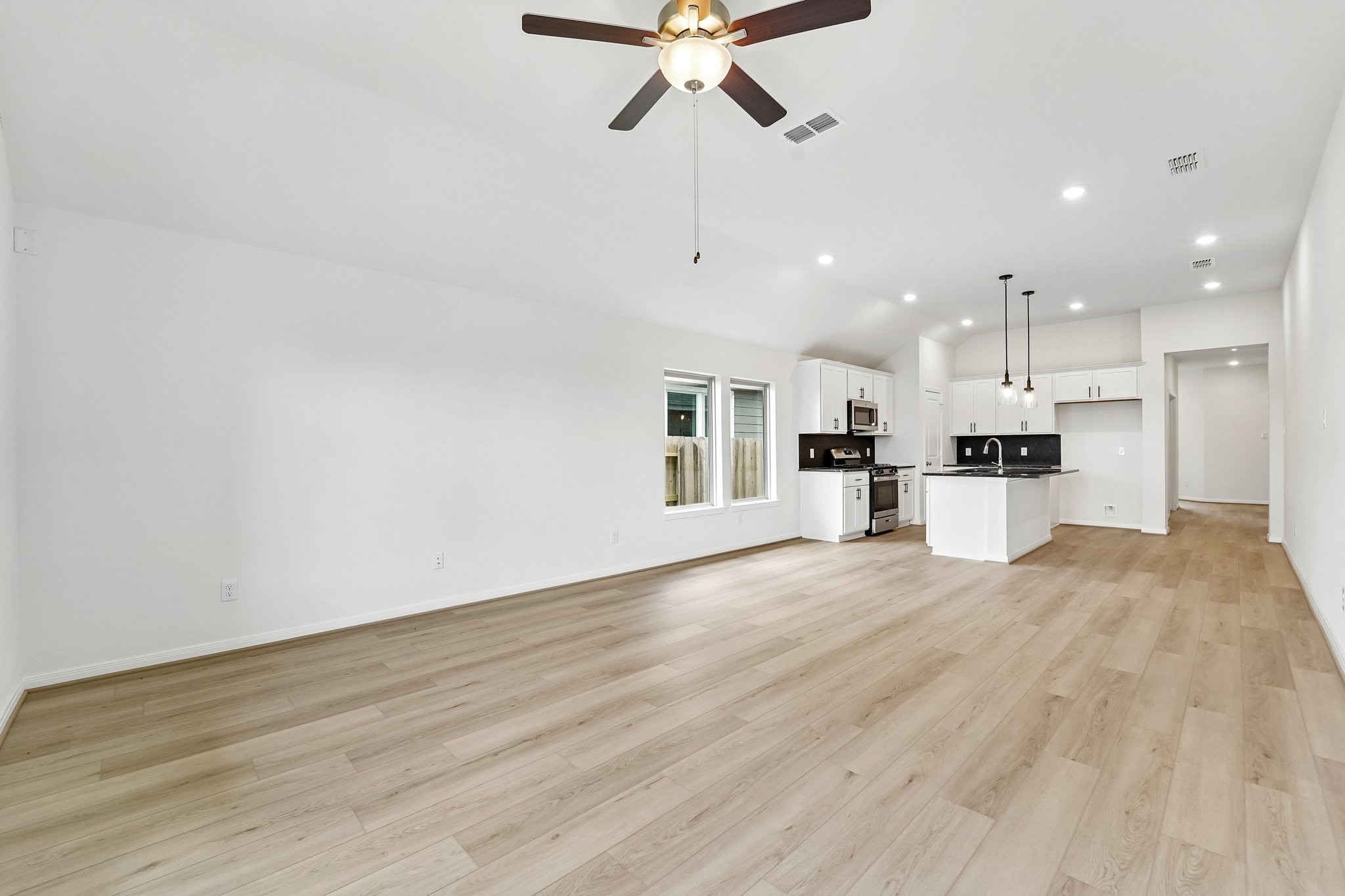 21115 Autumn Hts Drive Rosharon, TX 77583 - Photo 10 of 40
